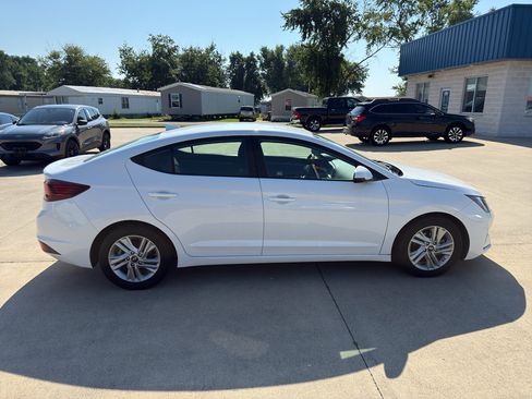Used 2020 Hyundai Elantra SEL w/ Cargo Package (C1) FWD image 4