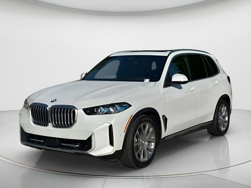 Certified 2025 BMW X5 xDrive40i w/ Executive Package AWD/4WD image 1