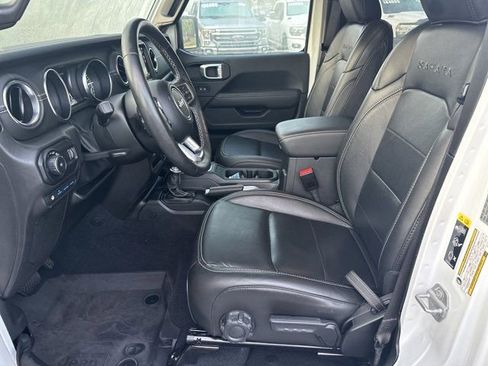 Used 2023 Jeep Wrangler Unlimited Sahara w/ Cold Weather Group image 10