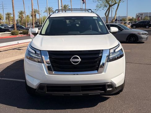 Certified 2025 Nissan Pathfinder SV w/ Cargo Package AWD/4WD image 9
