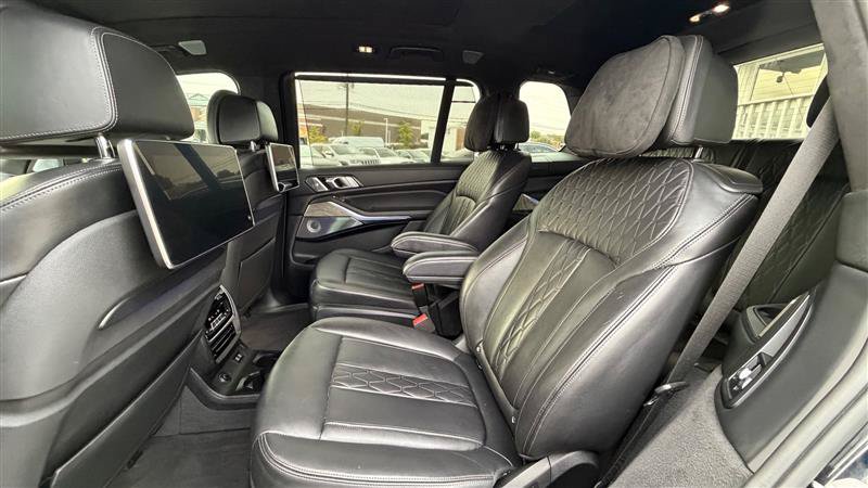 Used 2019 BMW X7 xDrive50i w/ Dynamic Handling Package AWD/4WD image 49