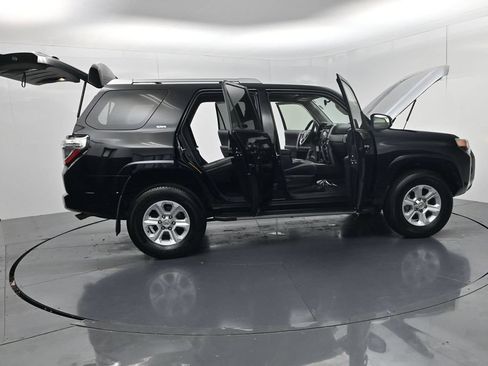 Used 2016 Toyota 4Runner SR5 AWD/4WD image 58