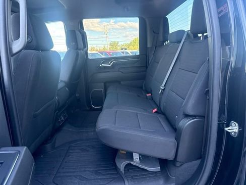Used 2024 GMC Sierra 2500 SLE w/ SLE Value Package; AWD/4WD image 30