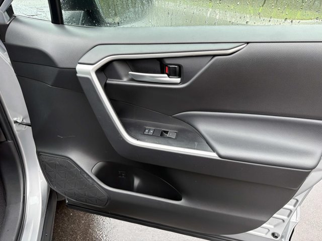 Used 2023 Toyota RAV4 XLE FWD image 15