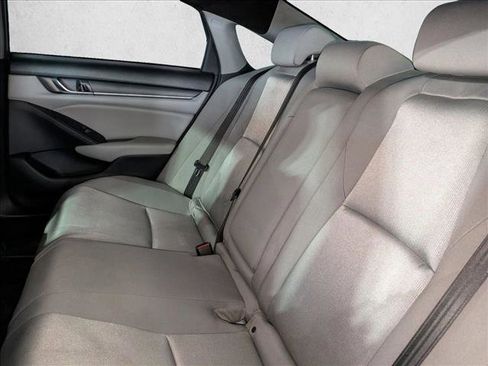 Used 2019 Honda Accord Hybrid image 18