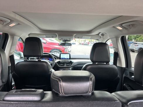 Used 2022 Ford Escape SEL w/ Technology Package image 10