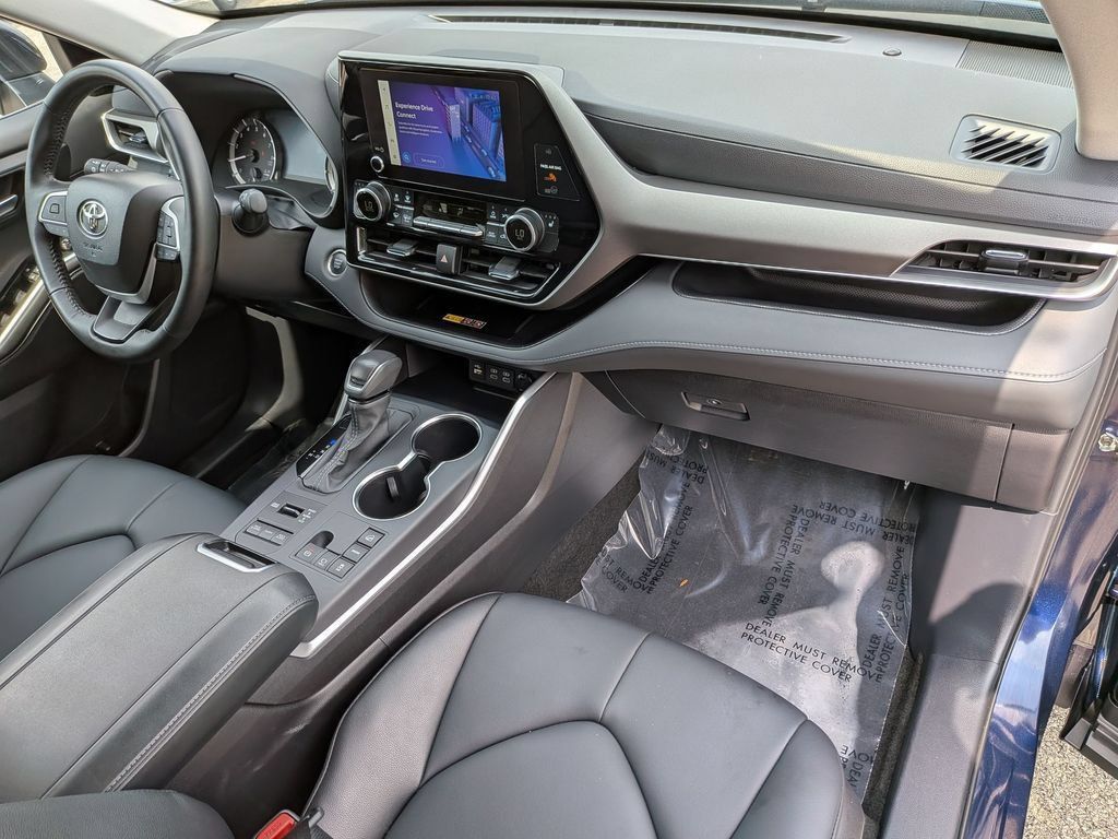 Used 2026 Toyota Highlander XLE AWD/4WD image 43