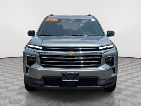 Used 2026 Chevrolet Traverse LT AWD/4WD image 2