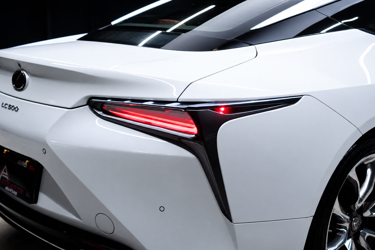 Used 2018 Lexus LC 500 Coupe RWD image 18