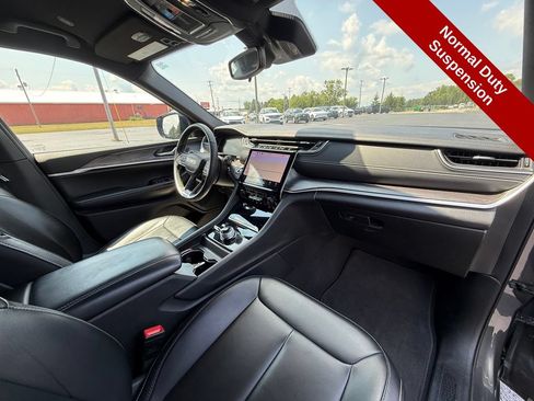 Used 2024 Jeep Grand Cherokee L Limited AWD/4WD image 48