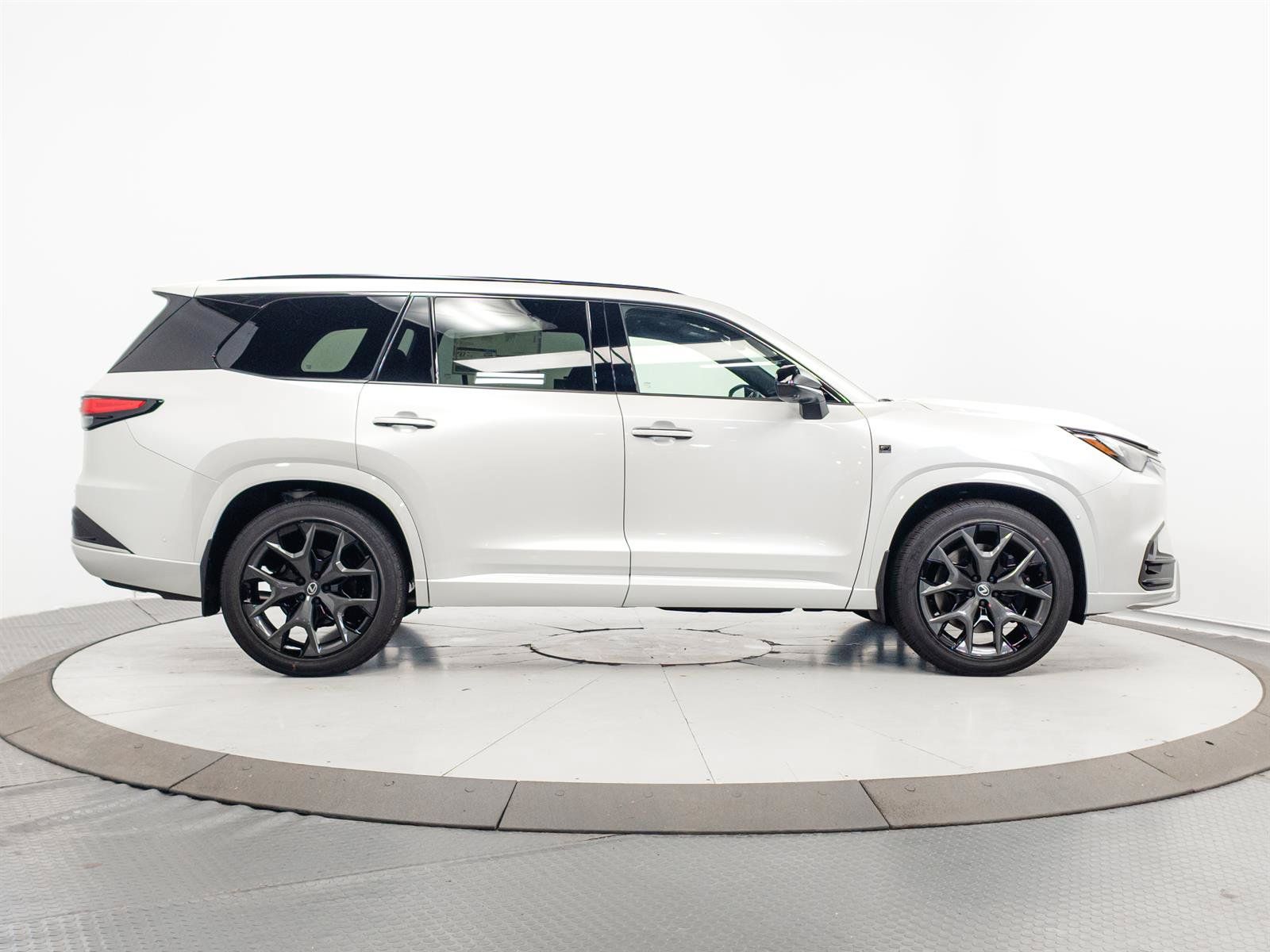 New 2026 Lexus TX 500h AWD w/ Technology Package image 14