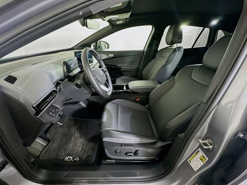 Used 2023 Volkswagen ID.4 S image 13