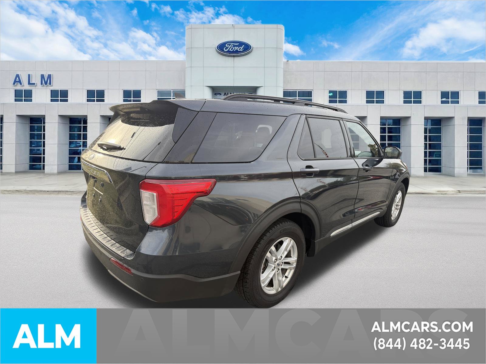 Used 2022 Ford Explorer XLT w/ Equipment Group 202A RWD image 5