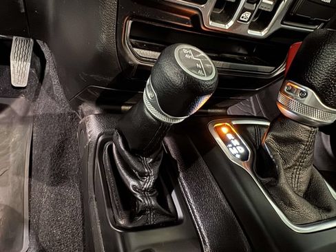 Used 2022 Jeep Wrangler Unlimited Sport AWD/4WD image 24