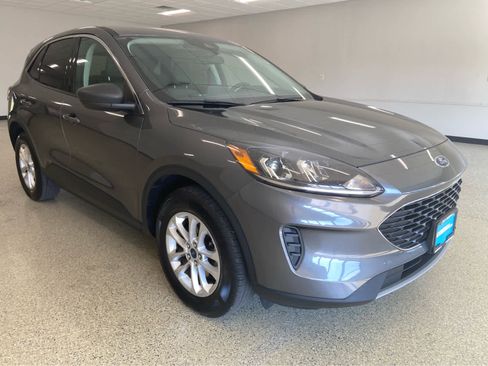 Used 2022 Ford Escape SE image 5