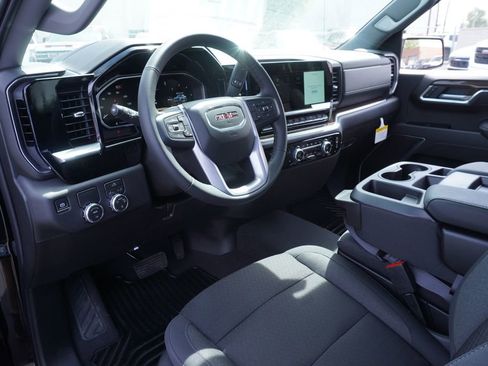New 2026 GMC Sierra 1500 SLE w/ Preferred Package RWD image 17
