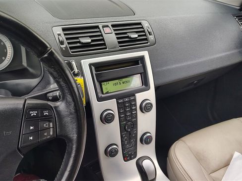 Used 2013 Volvo C70 T5 w/ Climate Pkg image 19