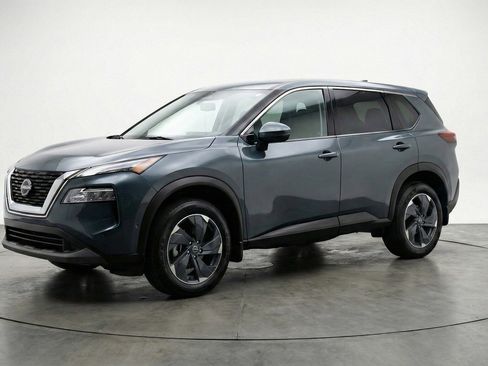 Used 2025 Nissan Rogue SV FWD image 3