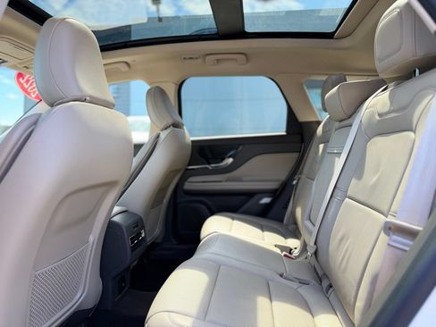 Used 2022 Lincoln Corsair AWD w/ Premium Package image 22