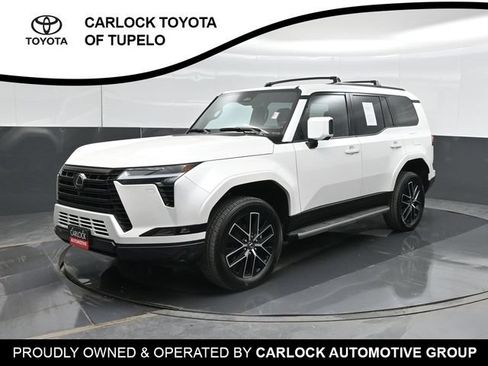 Used 2024 Lexus GX 550 w/ Accessory Package (Z1) AWD/4WD image 9