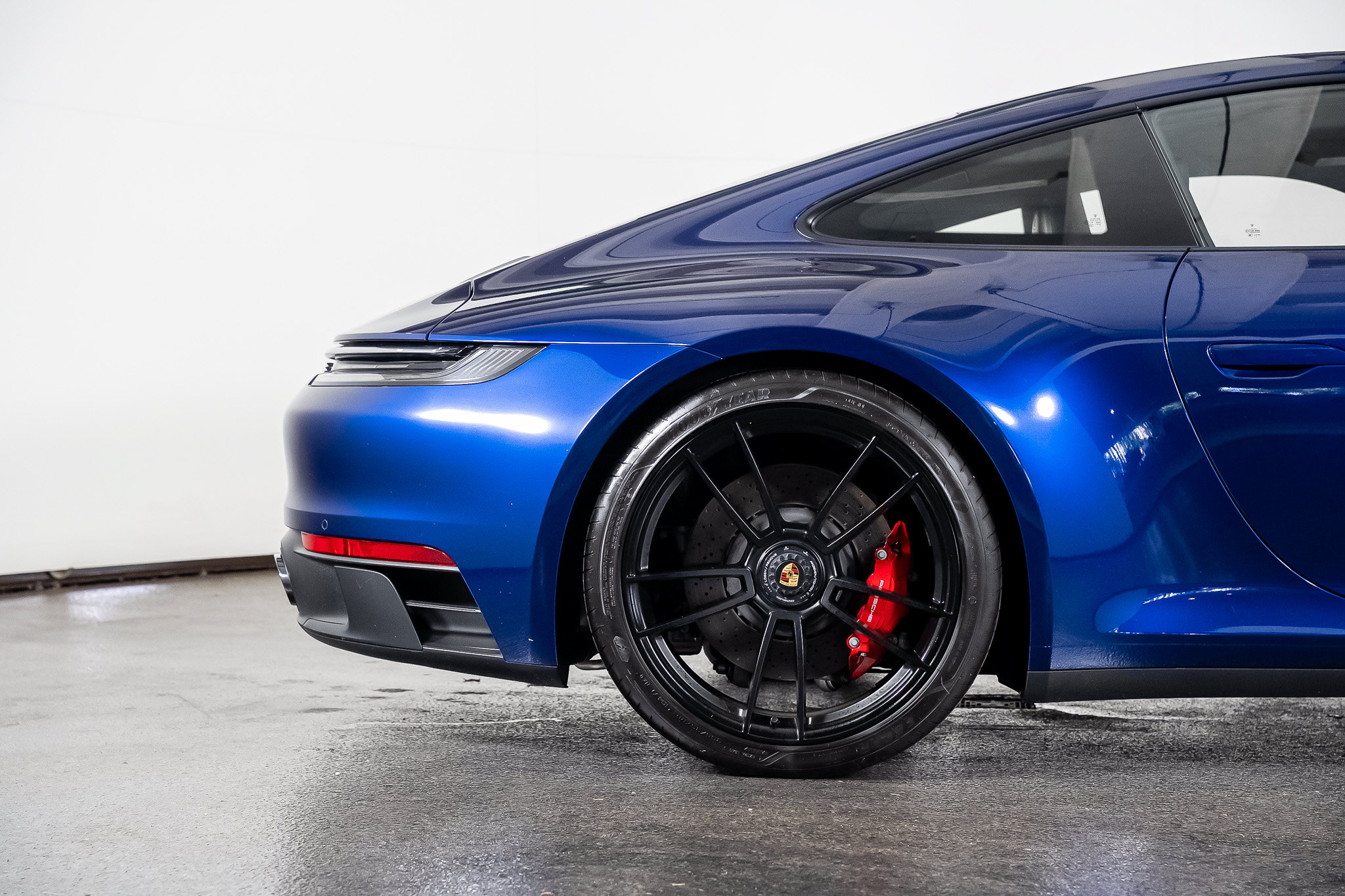 Used 2024 Porsche 911 Carrera GTS w/ Premium Package RWD image 30