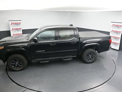 Used 2023 Toyota Tacoma SR5 AWD/4WD image 27