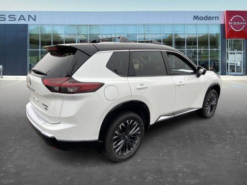 New 2026 Nissan Rogue Platinum image 5