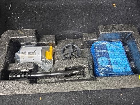 Used 2024 Kia Niro EX FWD image 91