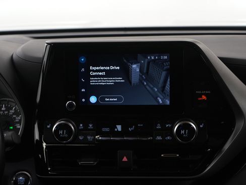 Used 2023 Toyota Highlander XLE image 15