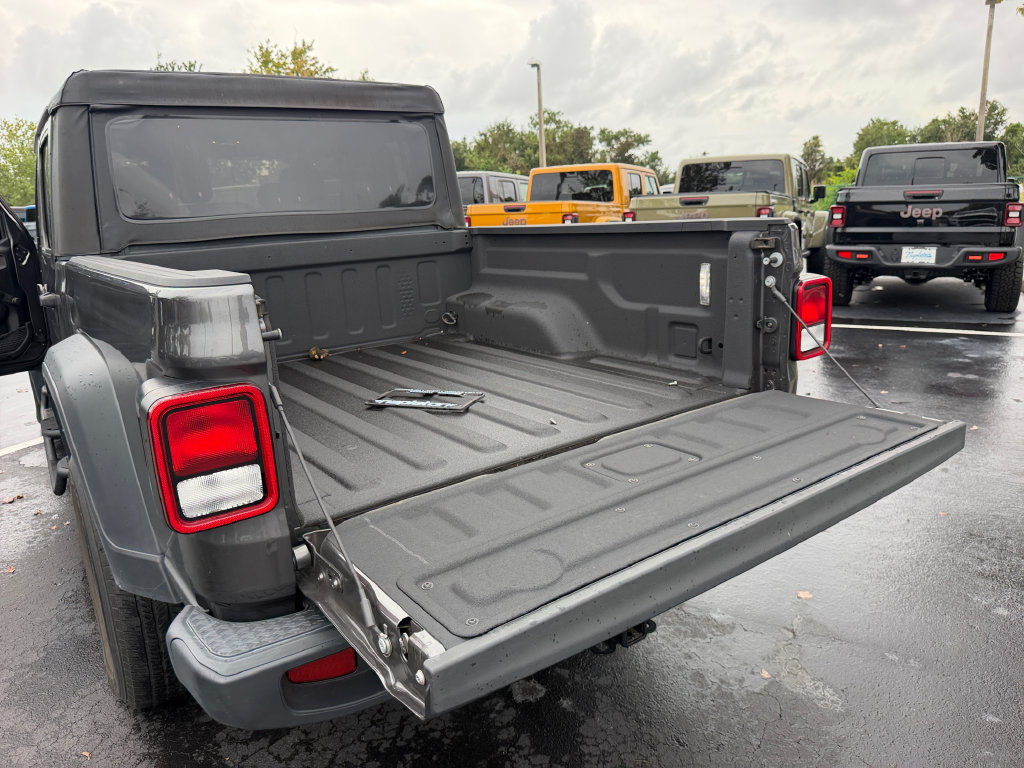 Used 2023 Jeep Gladiator Sport w/ Trailer Tow Package AWD/4WD image 28