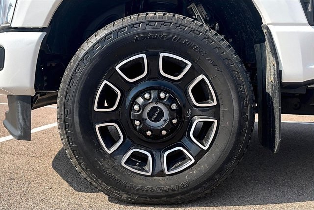 Used 2025 Ford F350 Platinum AWD/4WD image 32