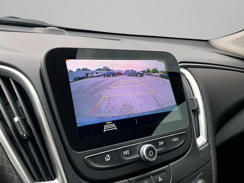 Used 2020 Chevrolet Malibu LS FWD image 21
