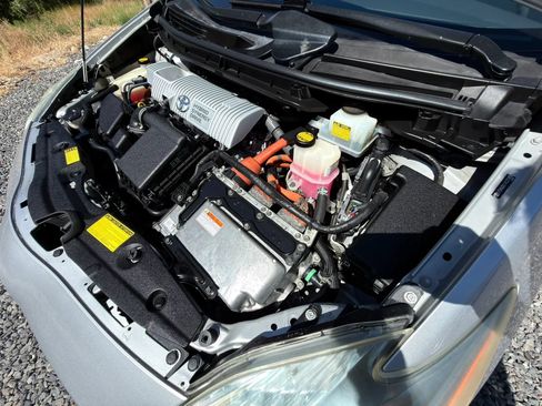 Used 2010 Toyota Prius One FWD image 5