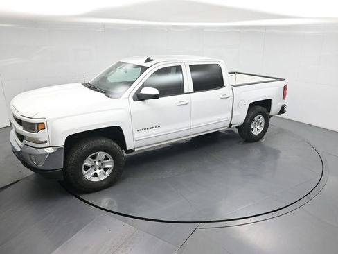 Used 2018 Chevrolet Silverado 1500 LT w/ All Star Edition RWD image 39