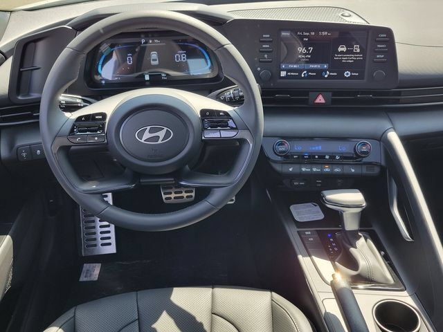 New 2026 Hyundai Elantra SEL Sport FWD image 6