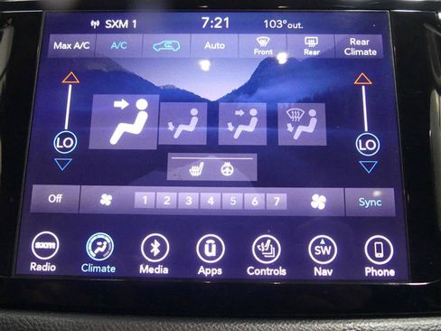 Used 2018 Chrysler Pacifica Touring-L Plus FWD image 38