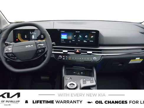 New 2026 Kia Sportage EX image 17