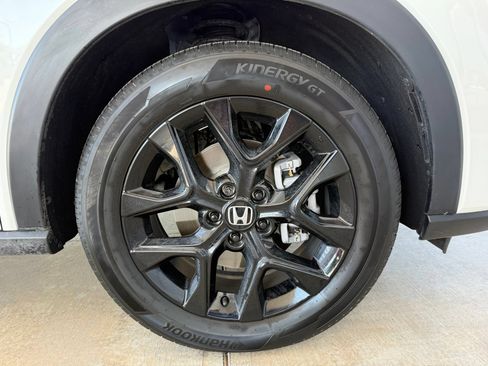 Certified 2025 Honda HR-V Sport image 40
