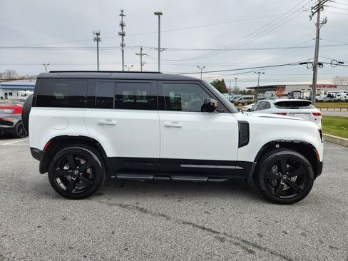 Certified 2025 Land Rover Defender 110 X-Dynamic SE image 6