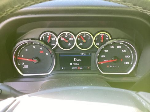 Used 2022 Chevrolet Silverado 2500 LT w/ Convenience Package image 8