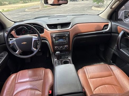 Used 2017 Chevrolet Traverse Premier image 19