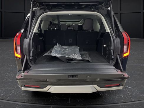 Used 2025 Ford Expedition Max Platinum w/ Platinum Ultimate Package image 15