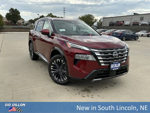 New 2026 Nissan Rogue Platinum w/ Platinum Premium Package image 2