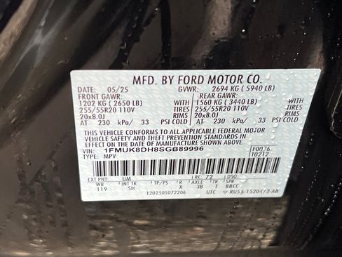 Used 2025 Ford Explorer Active w/ Active Comfort Package image 29