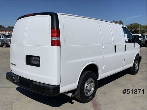 Used 2021 Chevrolet Express 2500 w/ Driver Convenience Package image 2