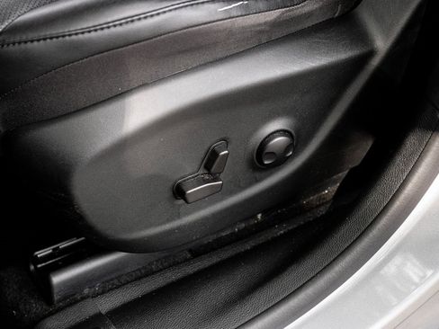 Used 2022 Jeep Cherokee Limited w/ Elite Package image 44