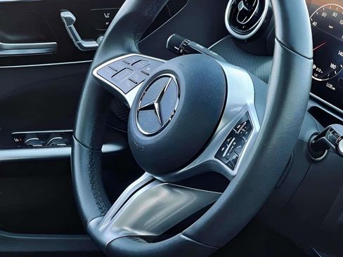 Used 2024 Mercedes-Benz C 300 4MATIC Sedan image 16