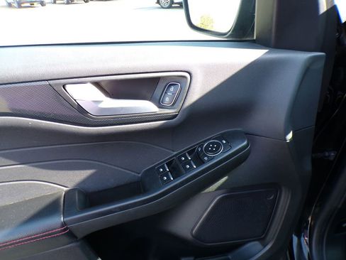 Used 2024 Ford Escape ST-Line image 10