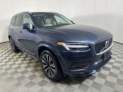 Used 2022 Volvo XC90 T5 Momentum w/ Climate Package