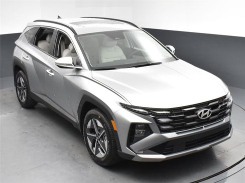 Used 2025 Hyundai Tucson SEL image 8